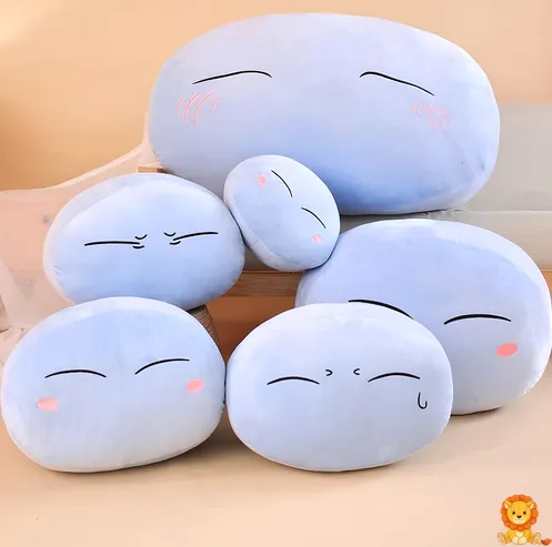 Mäkký plyšový vankúš zajačik v bielej farbe s dlhými uškami, ideálny na maznanie a relax. Dostupné vo veľkostiach 28 cm a 45 cm. - View 2
