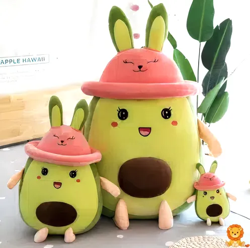 Şapkalı sevimli avokado peluş, 26cm, 60cm ve 90cm boyutlarında seçenekler, yumuşak dokusu ve sevimli şapkası ile mükemmel bir hediye. - View 4