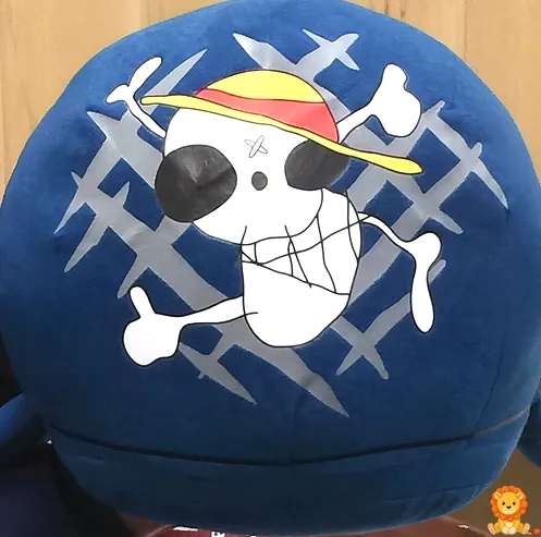 בובת לוויתן Laboon One Piece רכה וחמודה, בעיצוב ייחודי מסדרת וואן פיס, עשויה מחומרים איכותיים ונעימים למגע, מושלמת לחיבוקים ושינה. - View 2