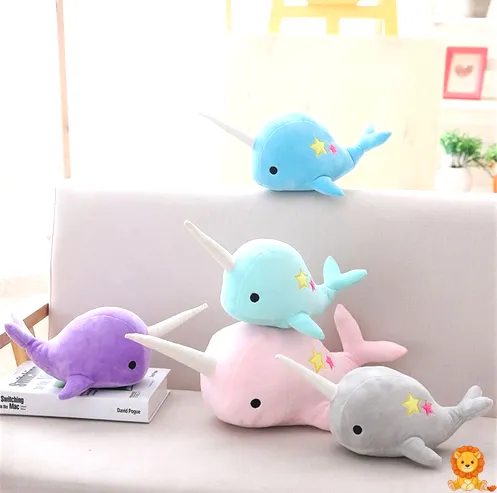 פלוש לוויתן חד קרן כחול כהה, רך ונעים, עם קרן זהובה ועיניים מצחיקות, מושלם לחיבוקים ומשחק. - View 2