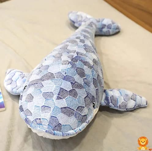 Blauwe Mozaïek Walvis Knuffel, zachte pluche, mozaïek patroon, verschillende maten beschikbaar, perfect voor kinderen en volwassenen. - View 7