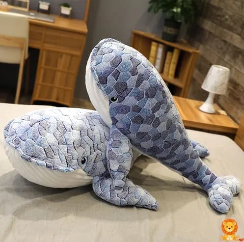 Blauwe Mozaïek Walvis Knuffel, zachte pluche, mozaïek patroon, verschillende maten beschikbaar, perfect voor kinderen en volwassenen. - View 3