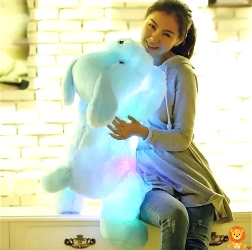 Peluche de cão luminoso rosa, com luzes LED suaves e design adorável, ideal para crianças de todas as idades, perfeito para abraçar e iluminar o quarto. - View 4