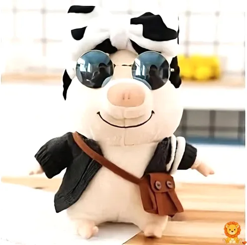 Niedliches Plüschschwein in Rosa mit einer schwarz-weiß gefleckten Kuh-Schleife um den Hals, sitzend und lächelnd, weiches und kuscheliges Material. - View 2