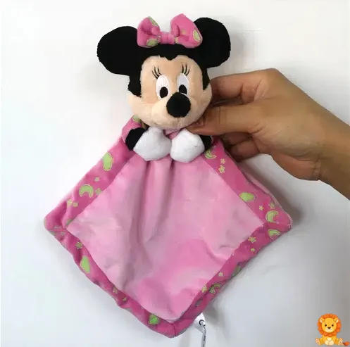 Pembe kurdeleli, sevimli Minnie Mouse uyku arkadaşı peluş oyuncak, yumuşak dokulu, çocukların ve bebeklerin güvenliği için tasarlanmış, uykuya dalarken rahatlık ve güven veren sevimli Minnie Mouse peluş oyuncak. - View 2