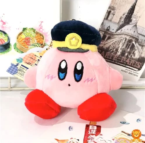 Denizci şapkalı sevimli Kirby peluş oyuncak, yumuşak dokusu ve canlı renkleriyle dikkat çekiyor. Çocuklar ve yetişkinler için ideal bir hediye seçeneği. - View 2