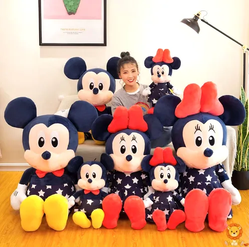 Yıldızlı elbiseli Minnie Peluş, 55cm, 75cm ve 95cm boyutlarında, yumuşak ve sevimli, çocukların ve Disney hayranlarının favorisi. - View 4
