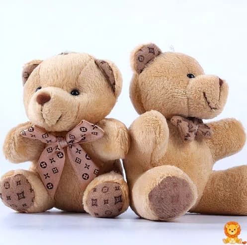 귀여운 브라운 테디베어 키링, 부드러운 털과 작은 크기로 가방이나 열쇠에 달기 좋습니다. 사랑스러운 곰인형 액세서리. - View 2