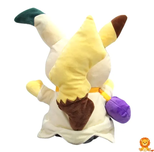 ミミッキュの衣装を着た、愛らしいピカチュウのぬいぐるみ。丁寧に作られたディテールが特徴で、ポケモンファンに最適です。 - View 4