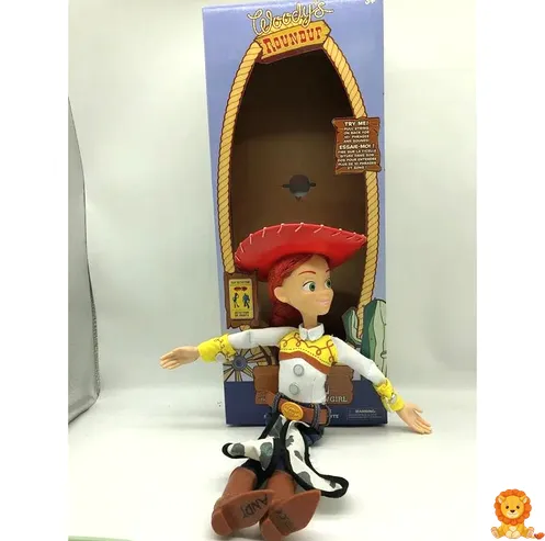Peluche Poupée Jessie de Toy Story, con su característico sombrero de vaquera, trenzas rojas y traje detallado, lista para aventuras y abrazos. - View 2