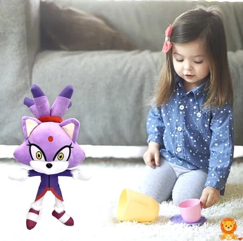Prenses Blaze Kedi Sonic peluş oyuncak, detaylı işlemeli yüz hatları, parlak renkler ve yumuşak dokusuyla çocukların ve koleksiyoncuların favorisi olmaya aday. - View 4