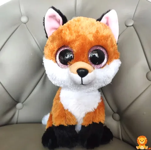 Schattige vos knuffel met zachte oranje vacht en grote, expressieve zwarte ogen, zittend en klaar om geknuffeld te worden. - View 3