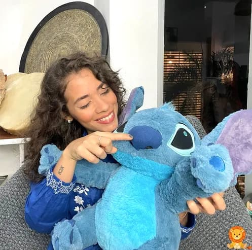 Mäkký plyšový Stitch, rozkošná plyšová hračka s veľkými očami a hebkým materiálom, ideálny na maznanie pre deti aj dospelých. - View 4